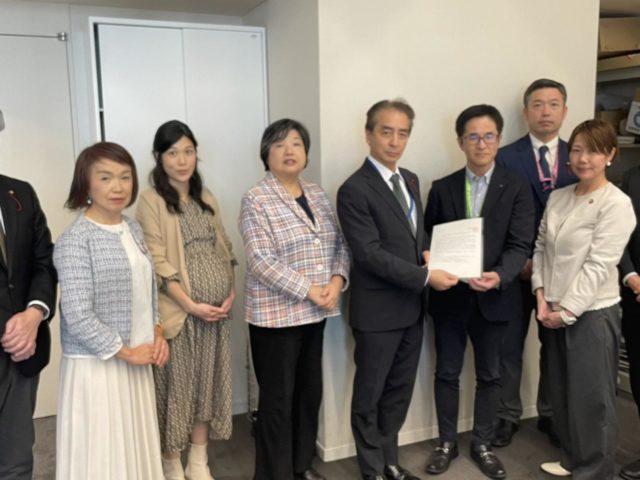 物価高騰対策を急ぐよう、市に申し入れ